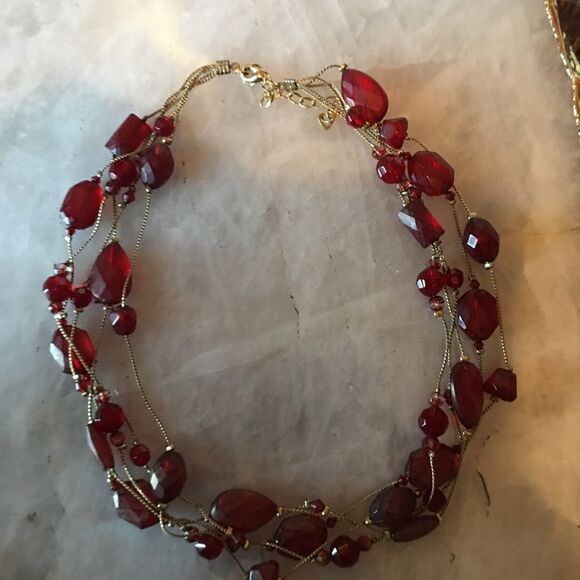 Red Jeweled Bead Necklace! - Picture 7 of 10